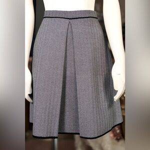 Vicedomini Black & White Chevron Stripe Sweater Skirt w/ Pleated Front, Szs
S-M